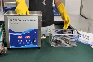 冠博仕GS系列超聲波清洗機(jī)洗化油器【清洗展示】 冠博仕GS系列超聲波清洗機(jī)洗化油器【清洗展示】